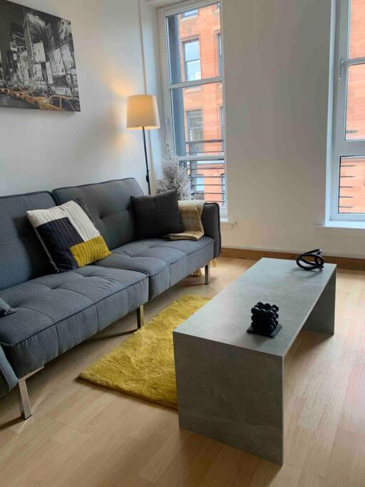 غلاسغو Trendy One Bedroom Apartment المظهر الخارجي الصورة