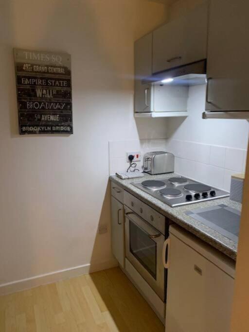 غلاسغو Trendy One Bedroom Apartment المظهر الخارجي الصورة