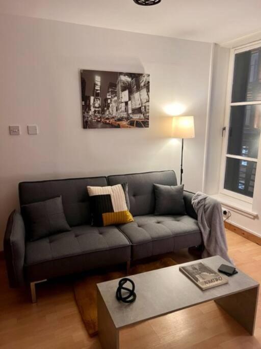 غلاسغو Trendy One Bedroom Apartment المظهر الخارجي الصورة