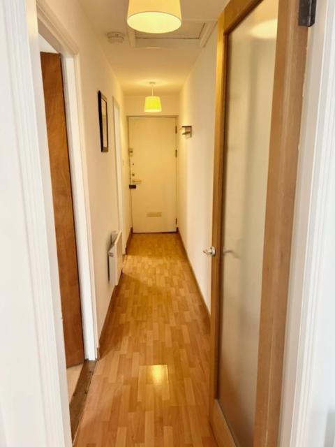 غلاسغو Trendy One Bedroom Apartment المظهر الخارجي الصورة